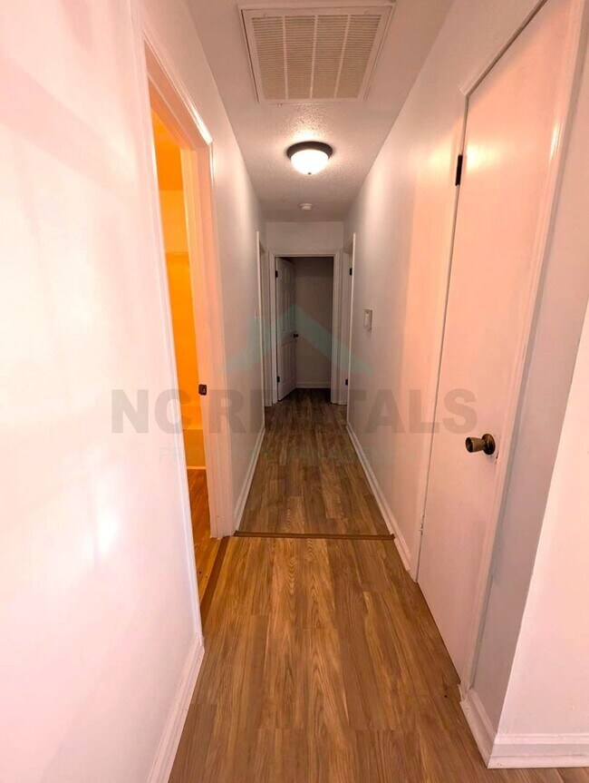 COMING SOON Beautiful and Inviting 3Bed,... House House Rental in