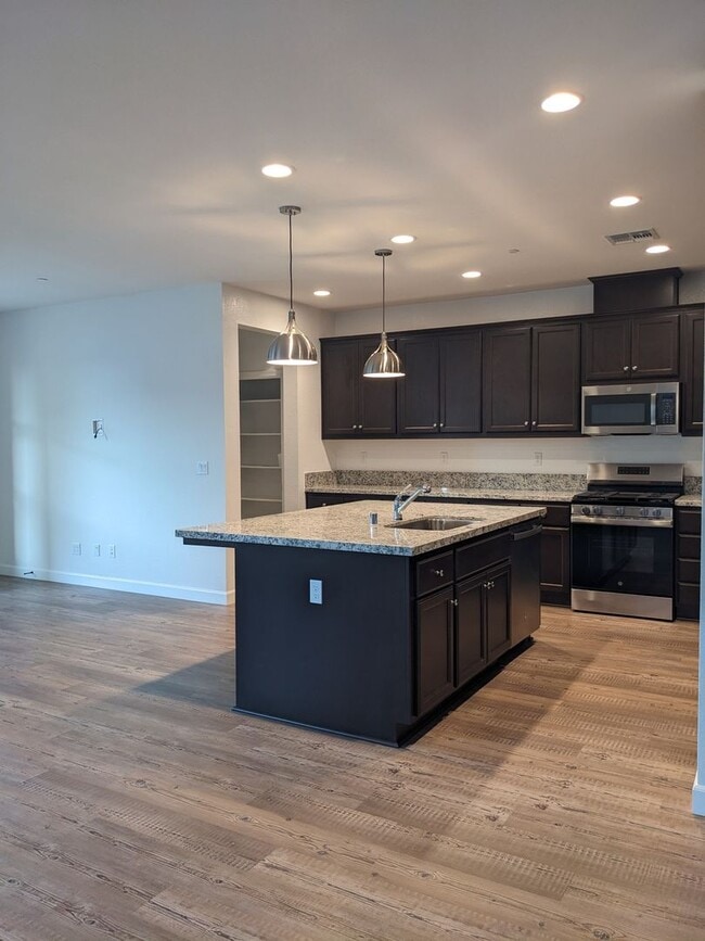 Photo - Luxury living at One Lake Community