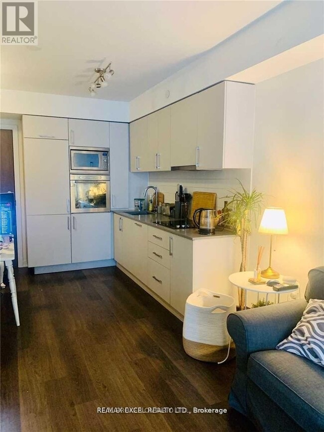 Photo - 576 Front St W Unité 531