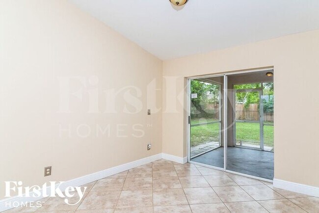 Photo - 242 SW 34th Terrace