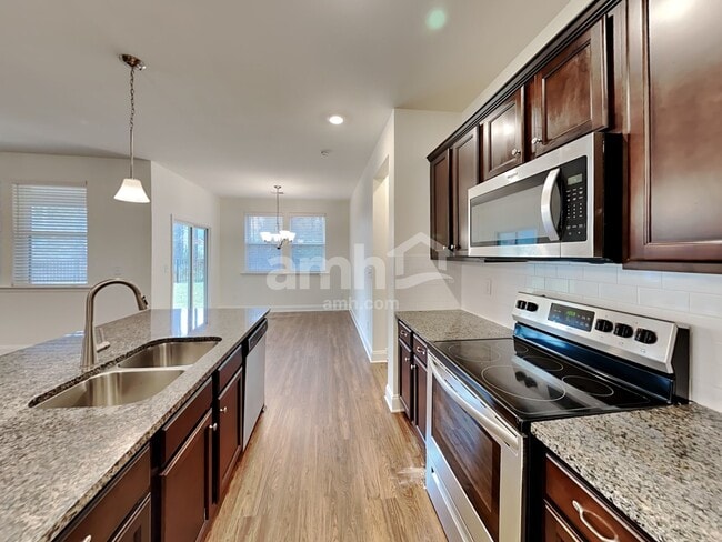 Photo - 413 Levon Ct