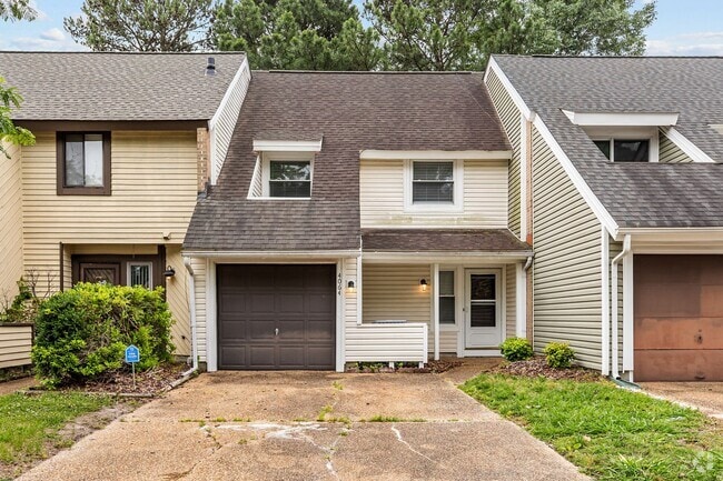 Building Photo - Beautiful 2-Bed, 2.5-Bath Home with Spacio...
