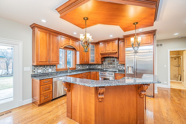 Photo - 361 S Elm St