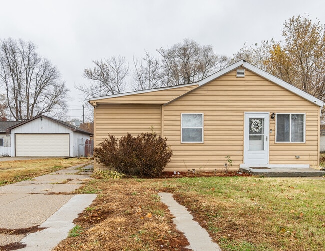 Building Photo - 2730 9th St