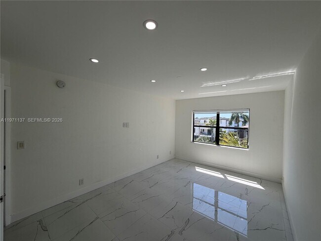 Photo - 8290 Lake Dr Unit 427