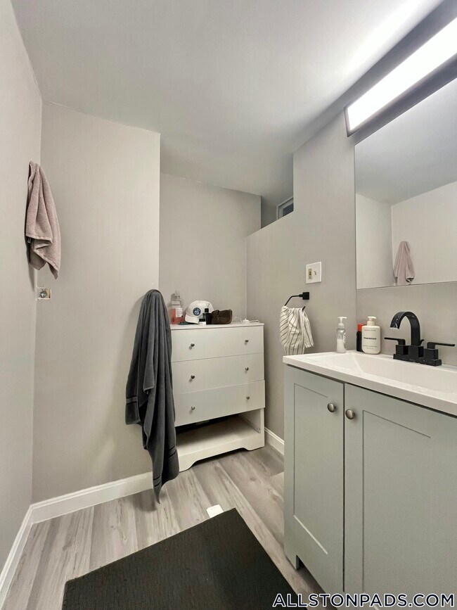 Photo - 66 Quint Ave Unidad 1