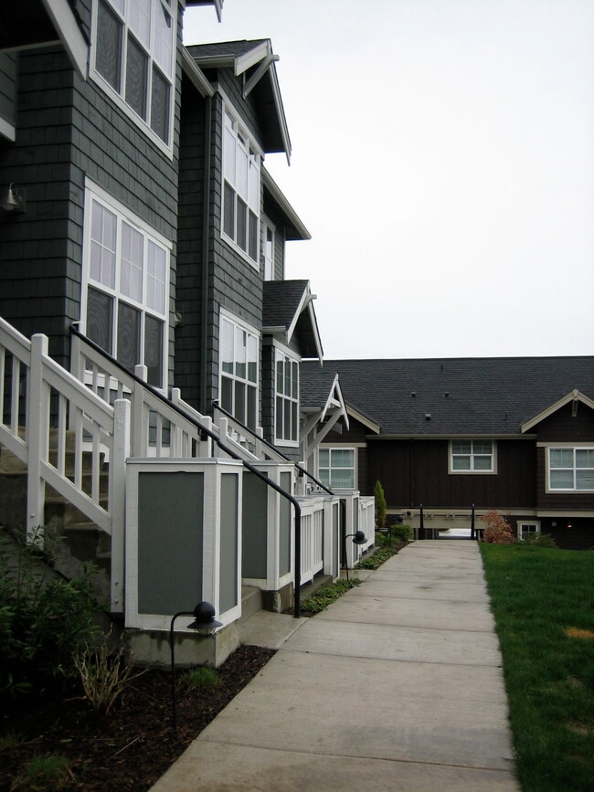 Photo - 1918 Northeast Kenyon Court