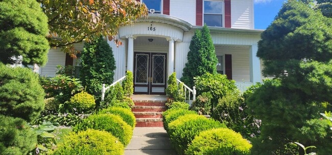 Photo - 165 Park Ave Unidad 2nd floor