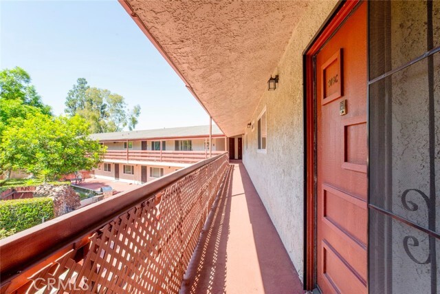 Building Photo - 1523 E Windsor Rd Unit 203C
