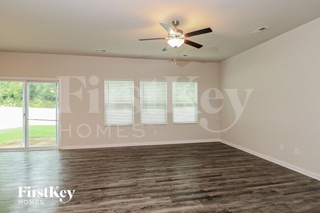 Photo - 9526 Hamel St