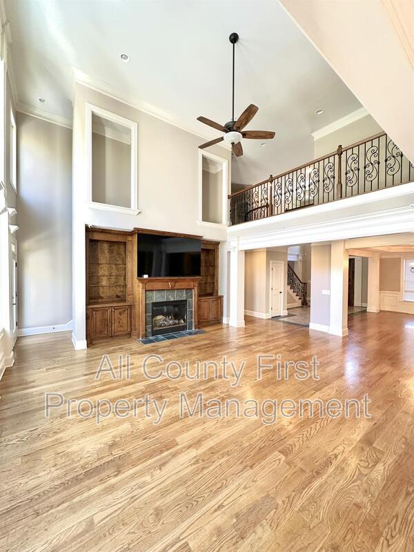 Photo - 4002 Moheb St SW