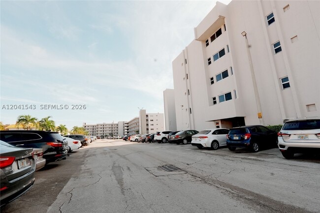 9915 W Okeechobee Rd Unit 2-404