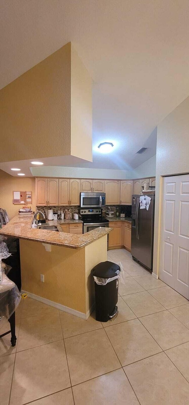 Photo - 211 NE 13th Ave