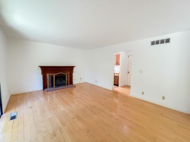 Photo - Castro Valley Home in Columbia