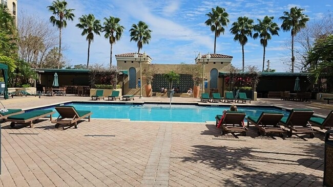 Building Photo - 520 SE 5 Ave Unit 3205