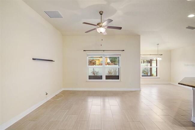 Photo - 1130 Sabine Ln