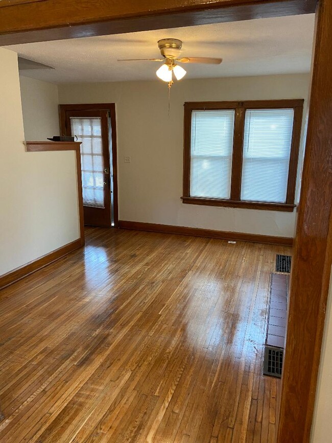 Photo - 472 E Maynard Ave