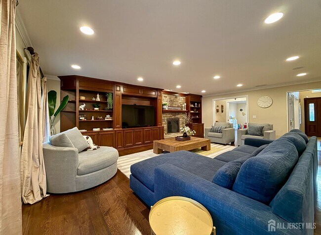 Photo - 4 Rebel Run Dr