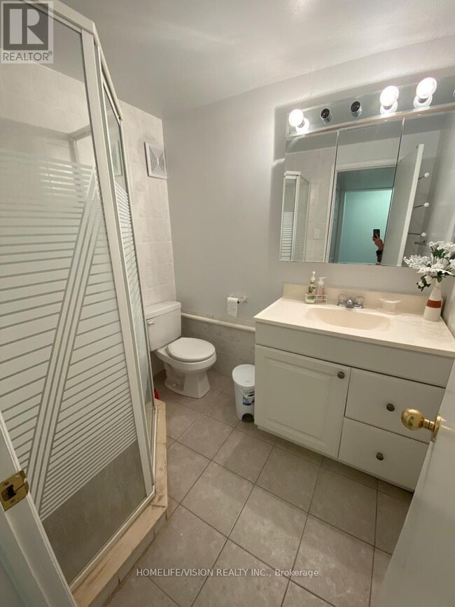 Photo - 179 Angus Dr