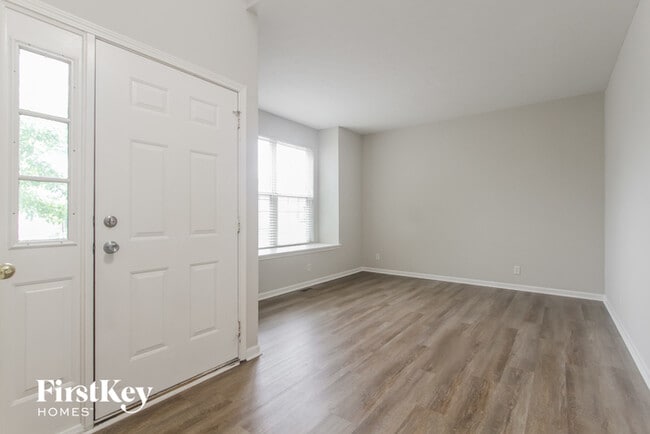 Photo - 3639 Homestead Cir E