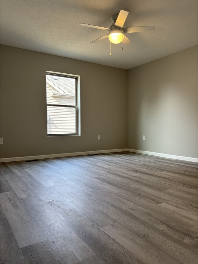 Photo - 3133 N Pointe Ave