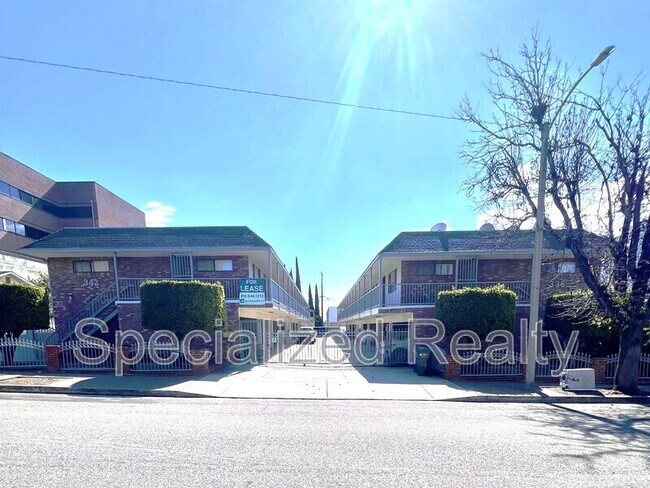 Building Photo - 342 E Providencia Ave Unit 101