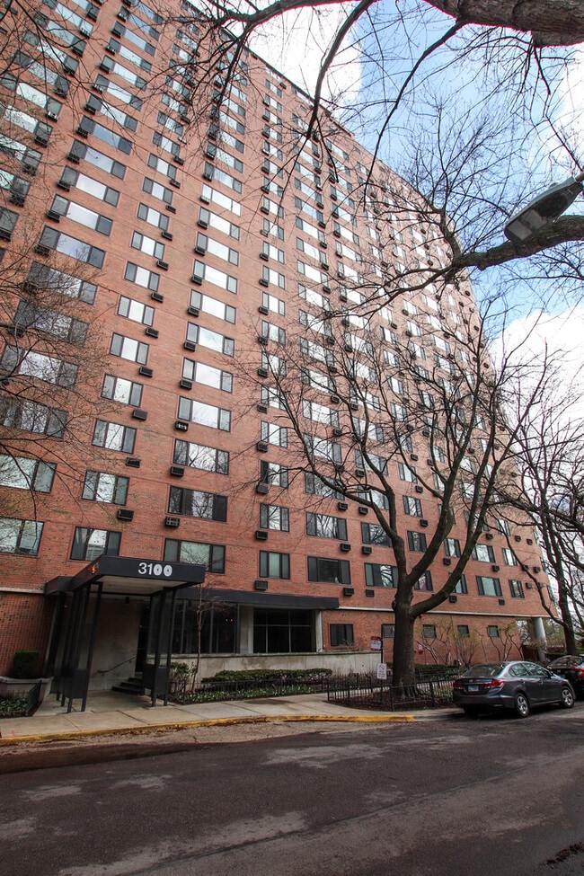 Building Photo - 3100 N Lake Shore Dr Unit 1404