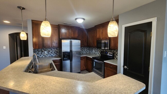 Photo - 4 bedroom 2 bath Paulann home AVAILABLE SOON!