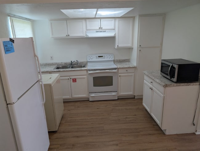 Photo - 3217 Jeffcott St Unit 1
