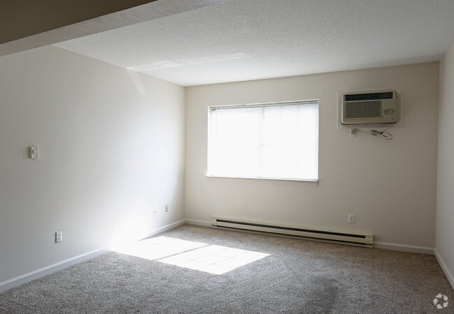 WoodRidge Apartments and Townhomes