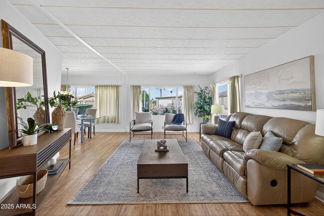 Building Photo - 5807 E Leonora St