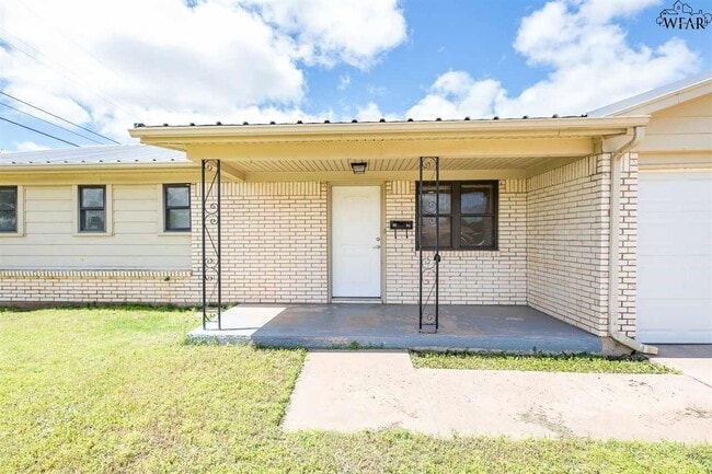 Photo - 4004 Hooper Dr