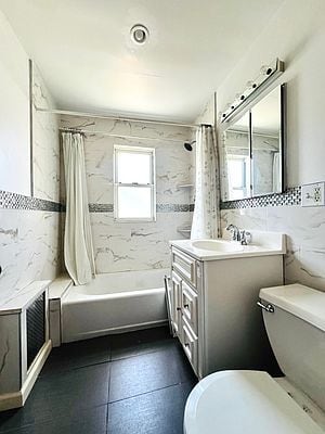 Building Photo - 21-24 29th St