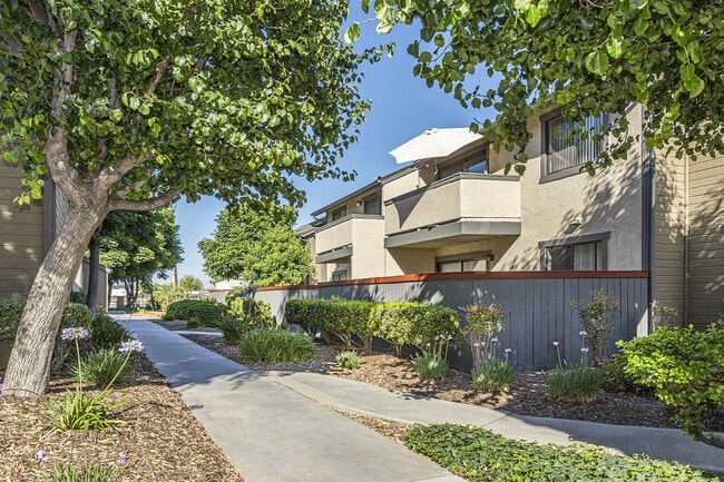 Photo - Stonegate Apartments
