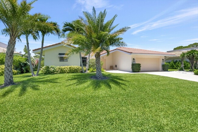 Photo - 902 Foxpointe Cir