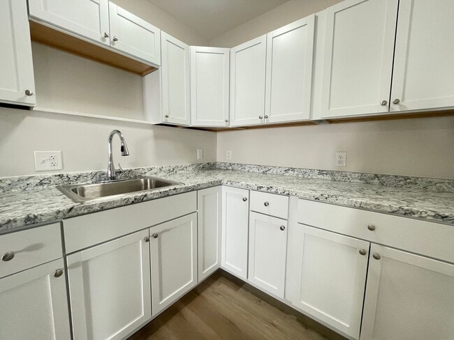Photo - 551 Somerville St Unit 3rd Floor