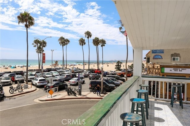 Building Photo - 2214 W Oceanfront
