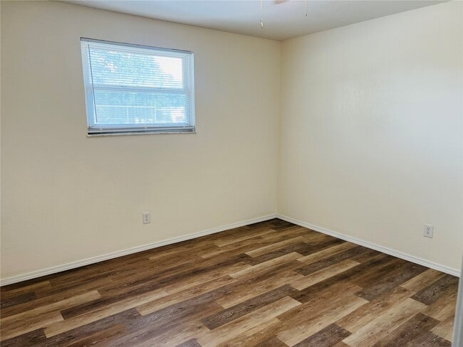 Photo - 1007 W Corbin St