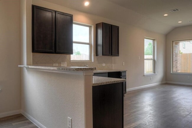 Photo - 2206 Spring Hollow Dr