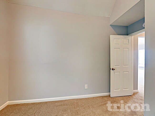 Photo - 555 Chaseridge Dr