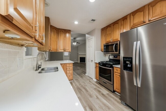 Photo - 18718 Timber Trce Dr