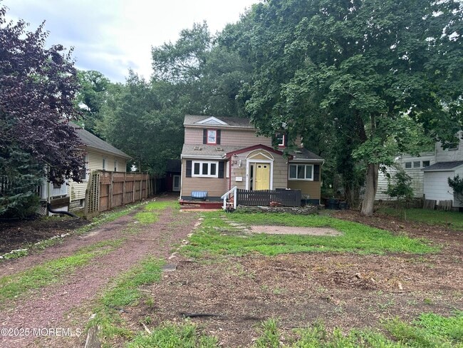 Photo - 32 Woodrow St