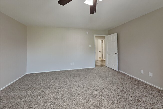 Photo - 15610 Manorford Ct