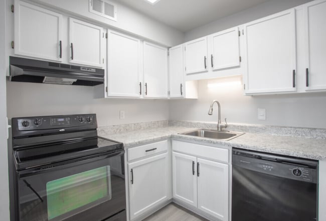 Photo - Autumn Lakes Apartments