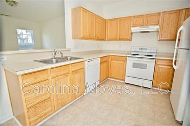 Photo - 107 Constantine Way