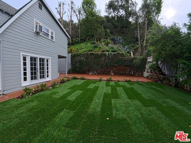 Building Photo - 9846 Wanda Park Dr