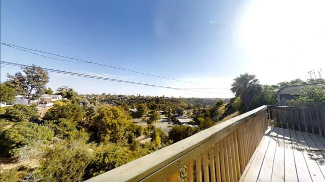 5539-5541 Dorothy Drive