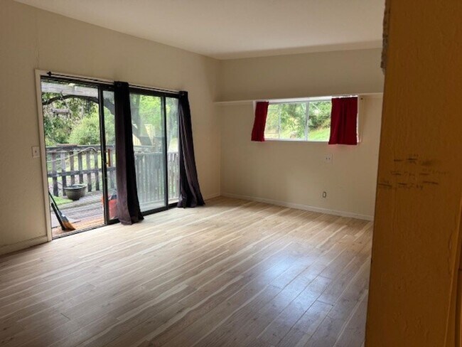 Photo - 3-Bedroom, 1-Bathroom Home on 2 Acres in A...