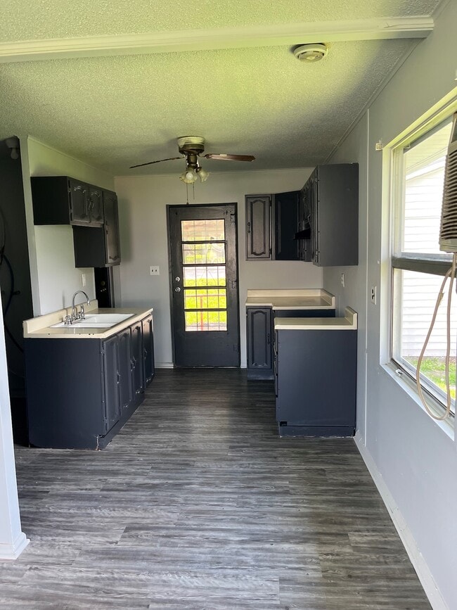 Photo - 206 Lindenwood-