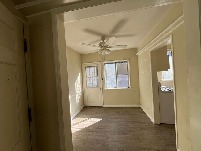 Photo - 126 N Maple St